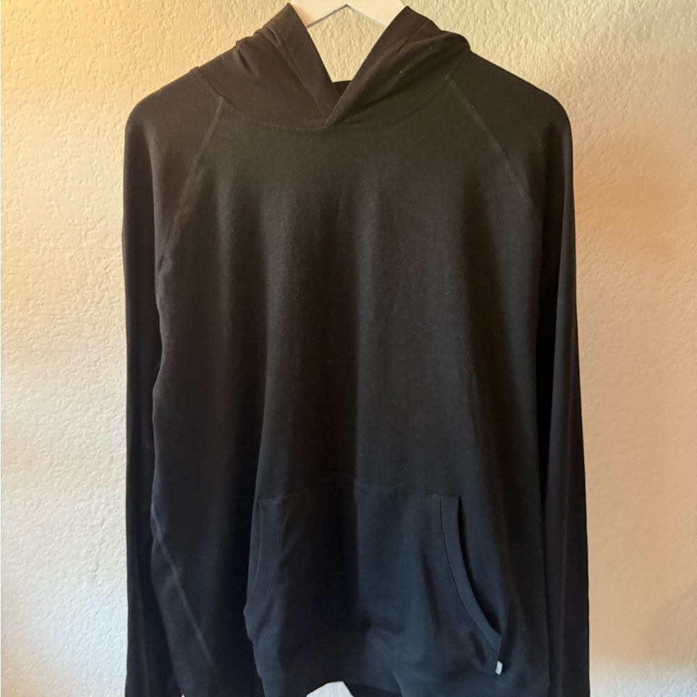 Vuori Men's Classic Black Hoodie